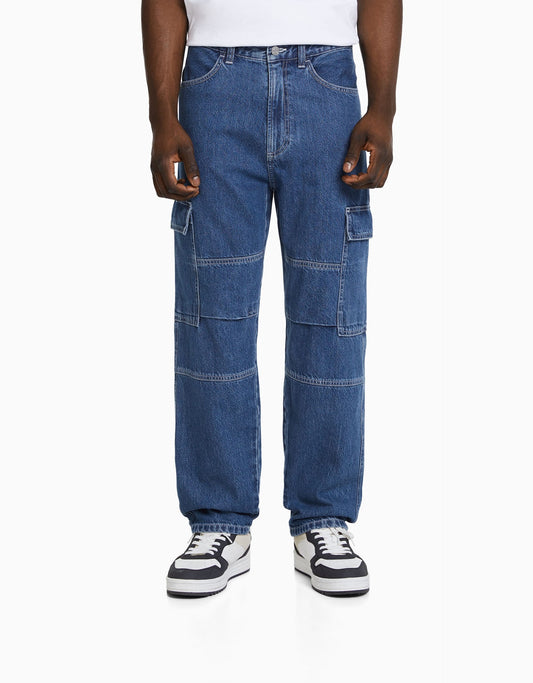Wide-leg Cargo Jeans